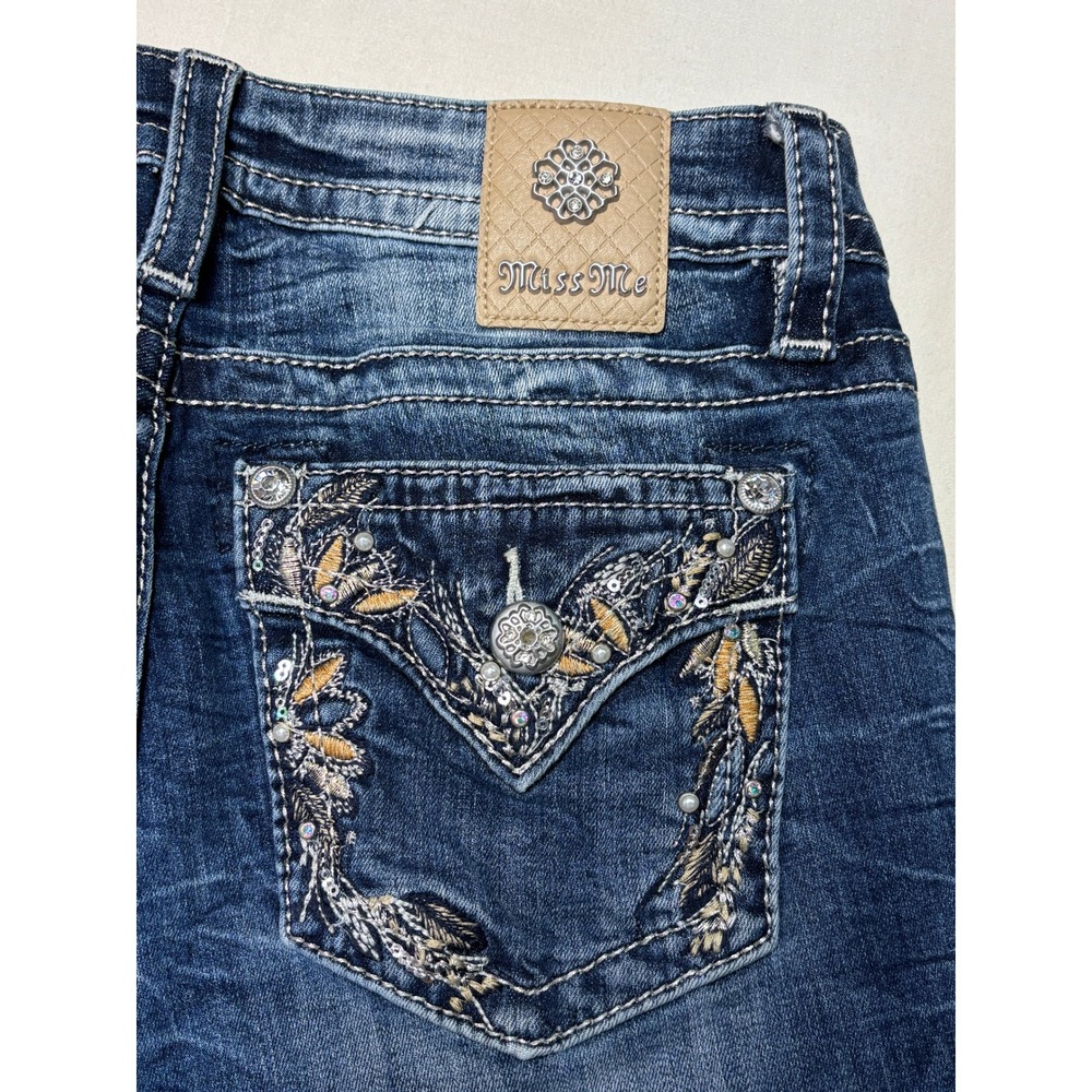 Miss Me Mid Rise Capri Jeans Womens 27X25 Dark Wash Embroidered Rhinestone Y2K